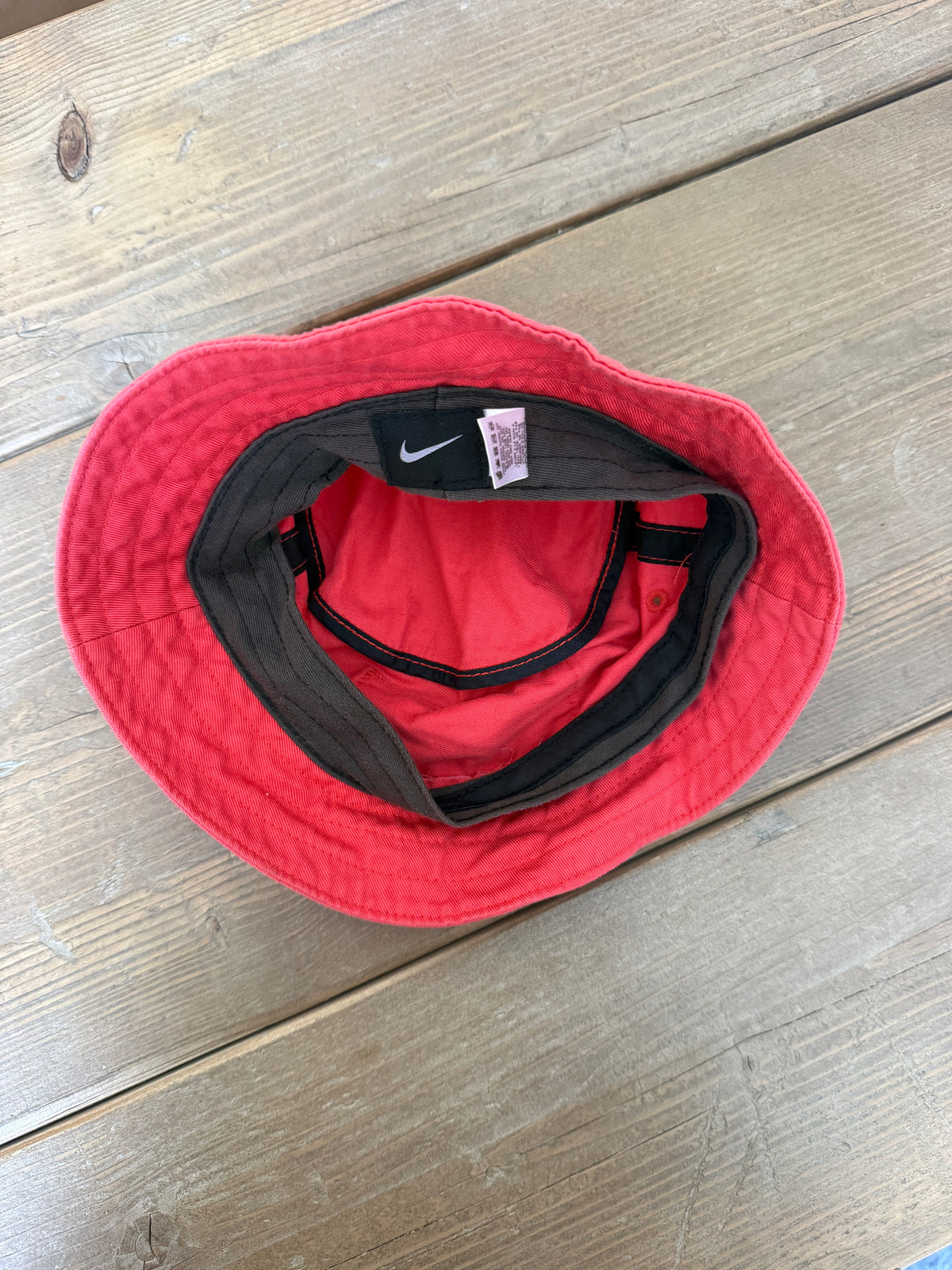 Nike Red Embroidered Bucket Hat - 18 months